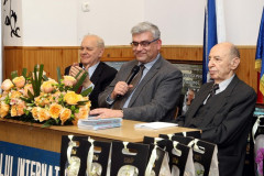 IULI4949